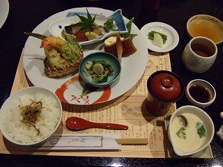 イマガワツアー　昼ごはん